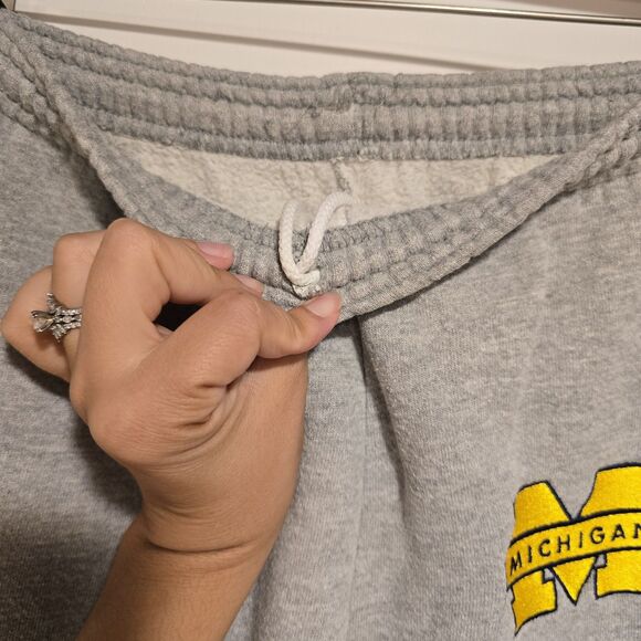 Vintage University of Michigan Sweatpants Medium Men Gray Blue Yellow Maize USA - Picture 3 of 10